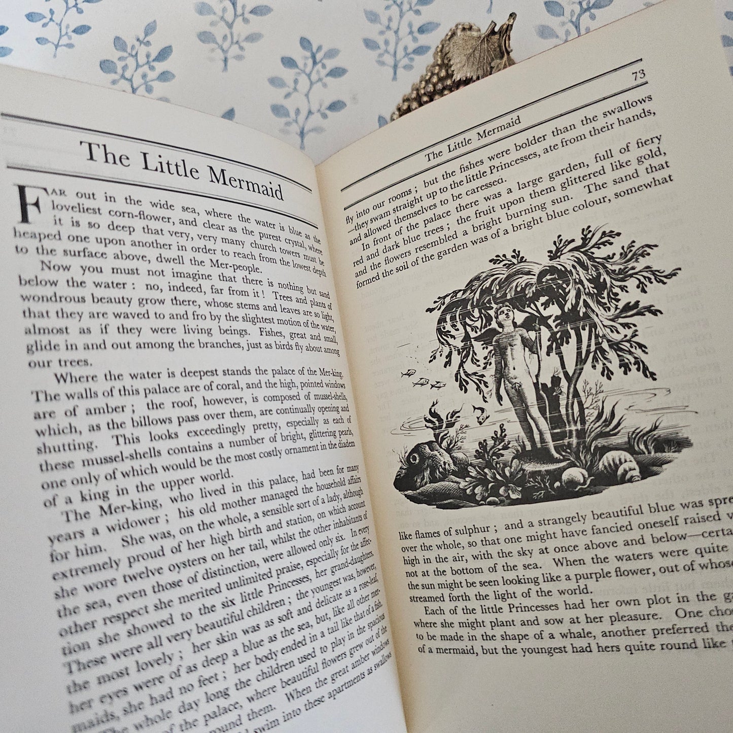 1959 Fairy Tales & Legends by Hans Andersen / Rex Whistler Illustrations / Beautiful Decorative Boards