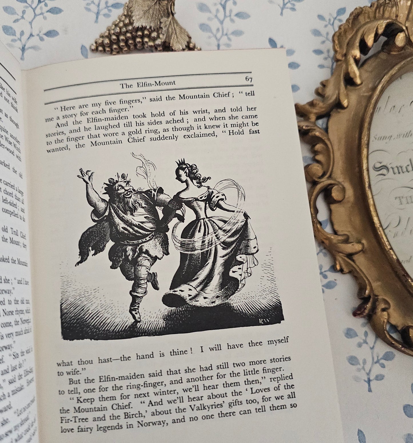 1959 Fairy Tales & Legends by Hans Andersen / Rex Whistler Illustrations / Beautiful Decorative Boards