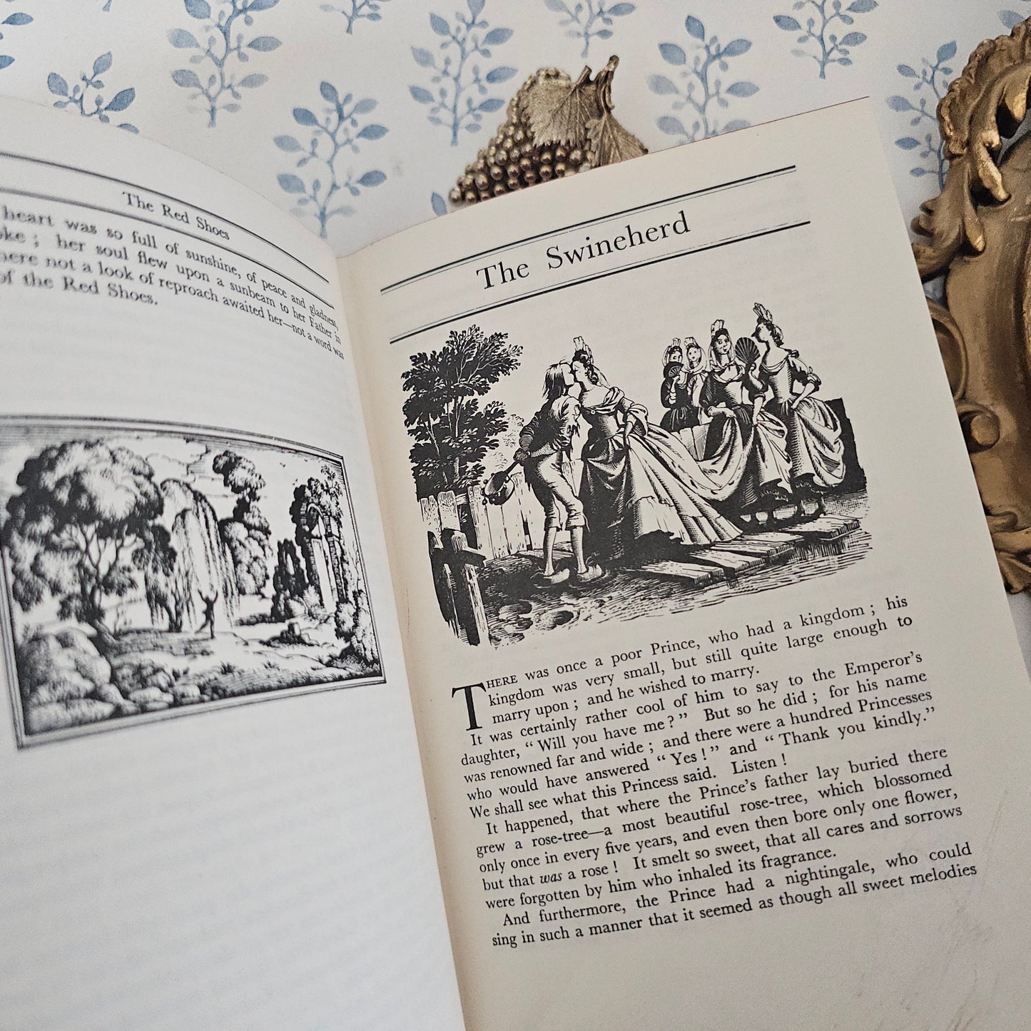 1959 Fairy Tales & Legends by Hans Andersen / Rex Whistler Illustrations / Beautiful Decorative Boards