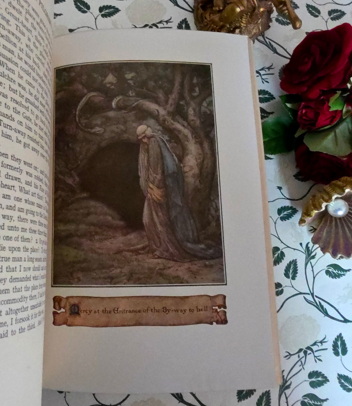 1910 Pilgrim's Progress by John Bunyan : Richly Illustrated by Frank Papé