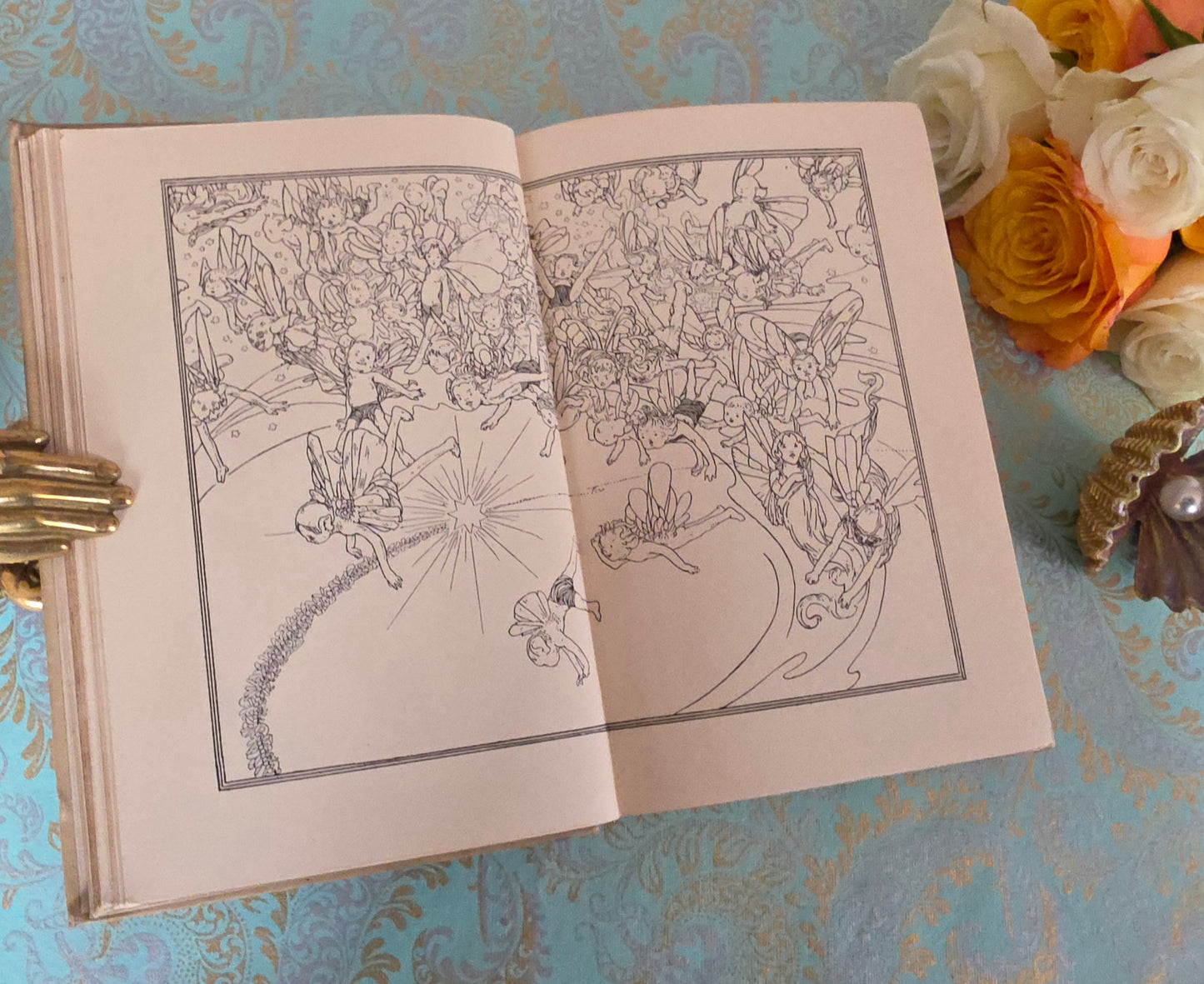 1902 The Reign of King Oberon - Illustrated by Charles Robinson