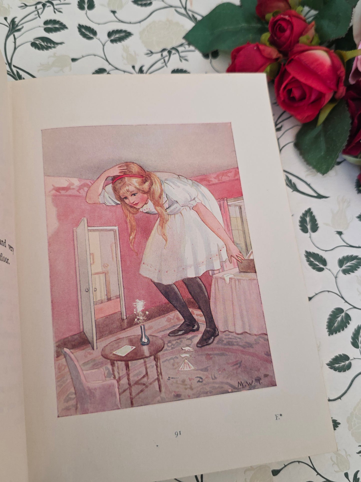 1925 Alice's Adventures in Wonderland by Lewis Carroll - Illustrated Antique Book