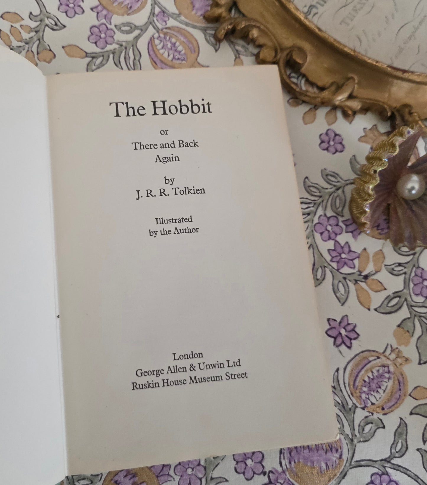 1975 The Hobbit by JRR Tolkien - With Lovely Dust Wrapper