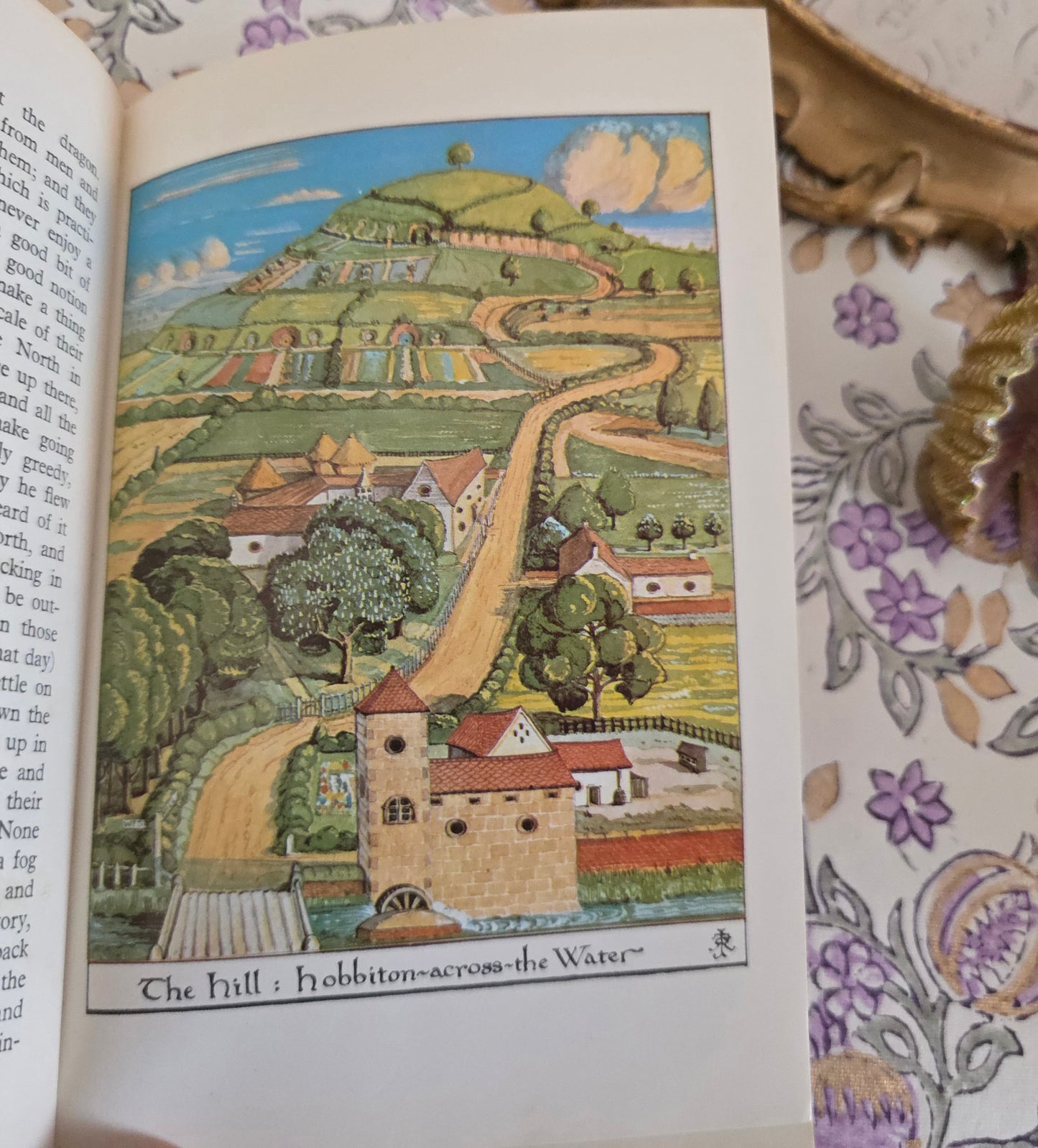 1975 The Hobbit by JRR Tolkien - With Lovely Dust Wrapper