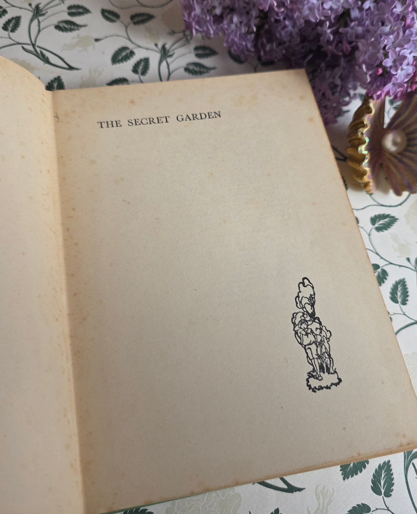 1939 The Secret Garden by Frances Hodgson Burnett - Colour Illustrated Vintage Book
