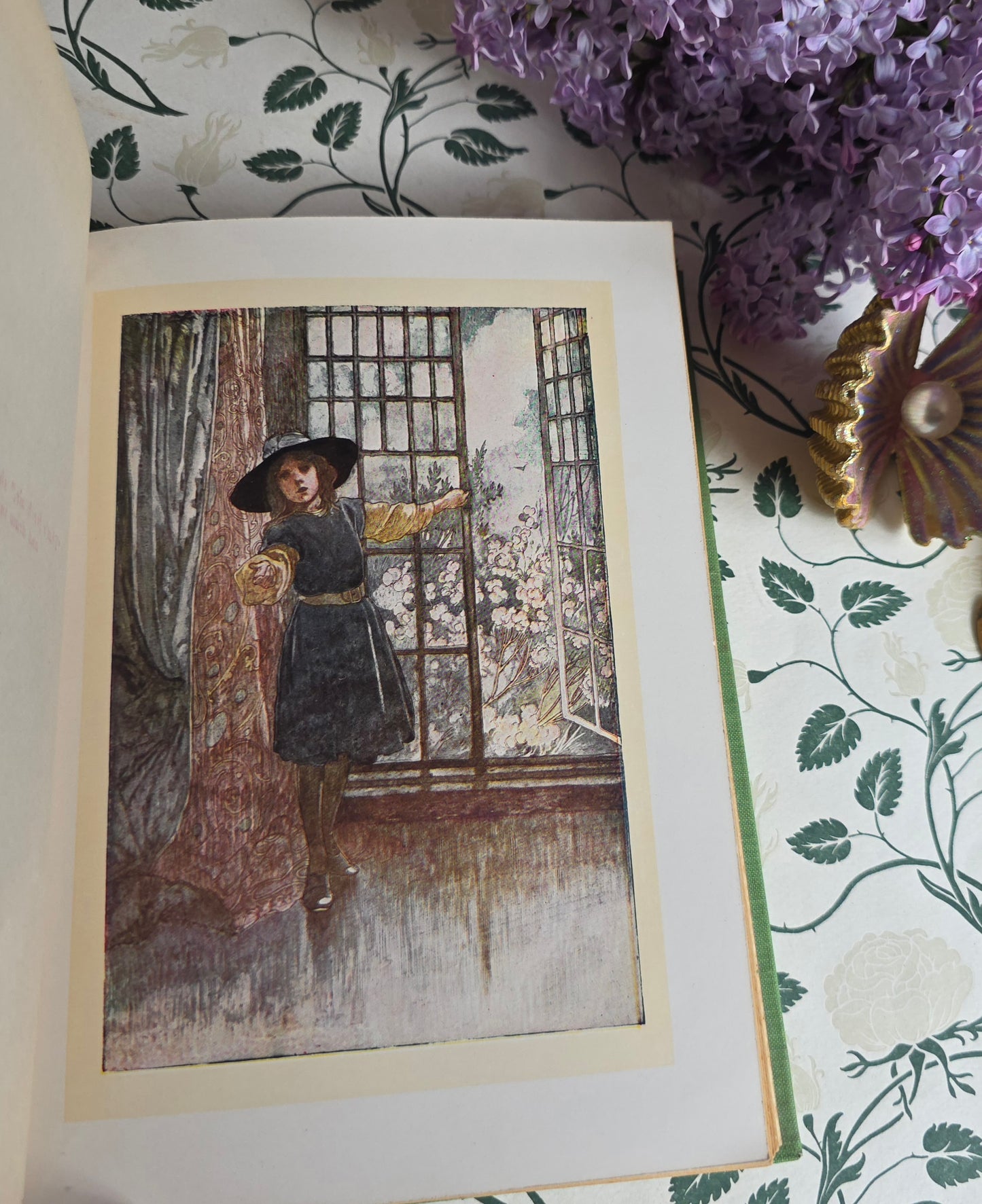 1939 The Secret Garden by Frances Hodgson Burnett - Colour Illustrated Vintage Book