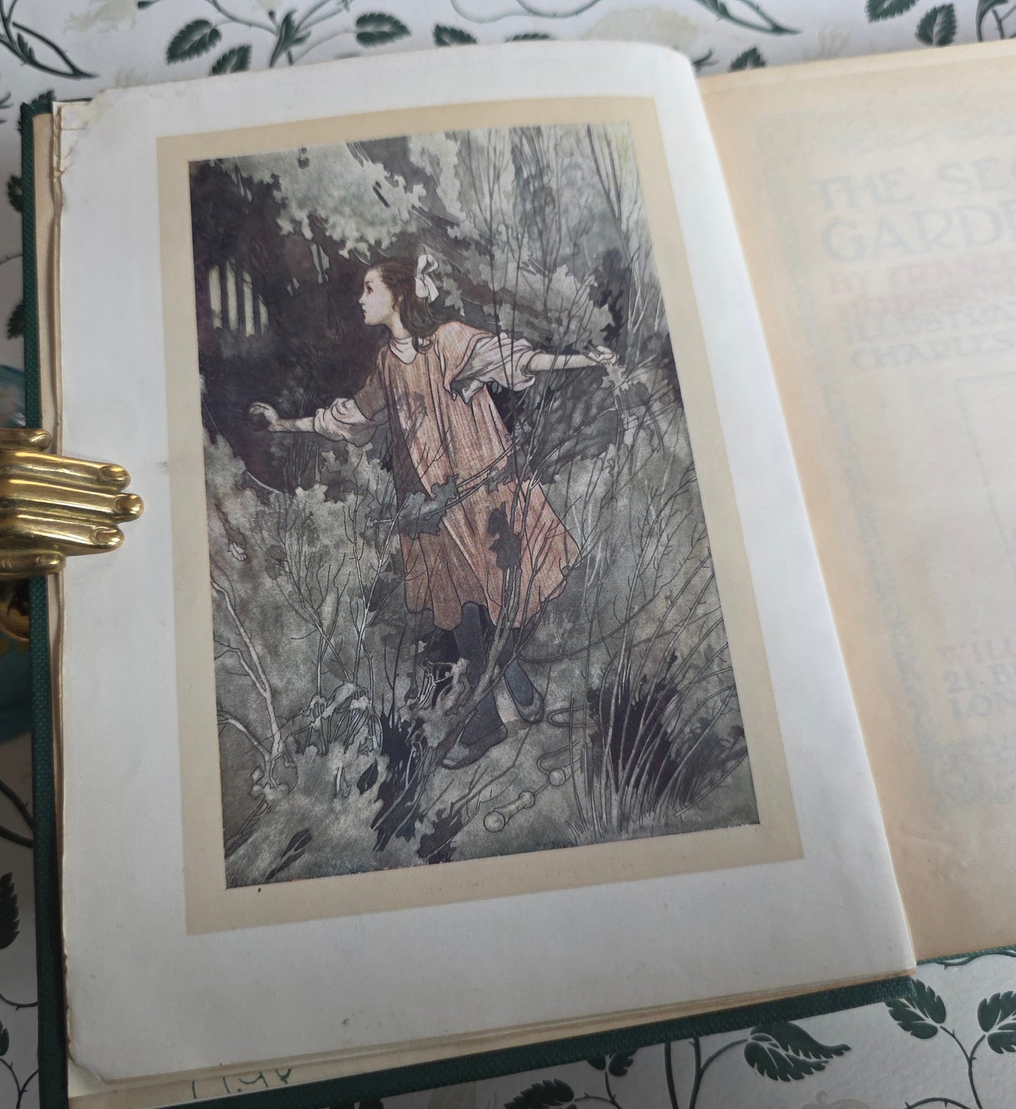 1912 Early Impression of The Secret Garden by Frances Hodgson Burnett - Colour Illustrated Vintage Book
