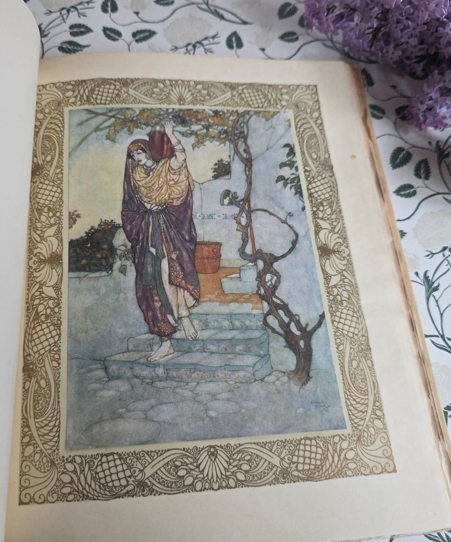 1909 Rubaiyat of Omar Khayyam - Illustrated by Edmund Dulac