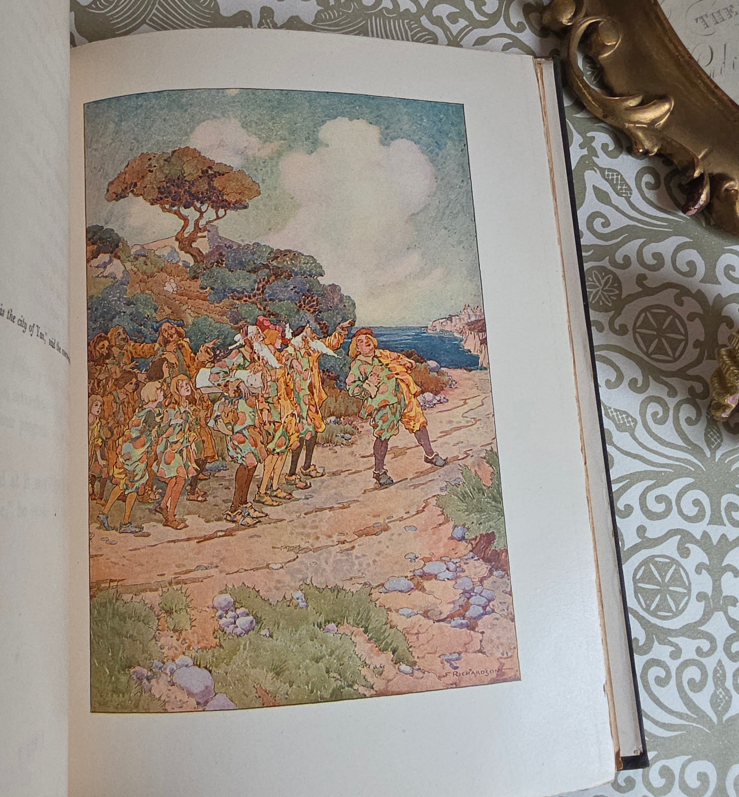 1906 The Queen's Museum and Other Fanciful Tales - Antique Illustrated Book