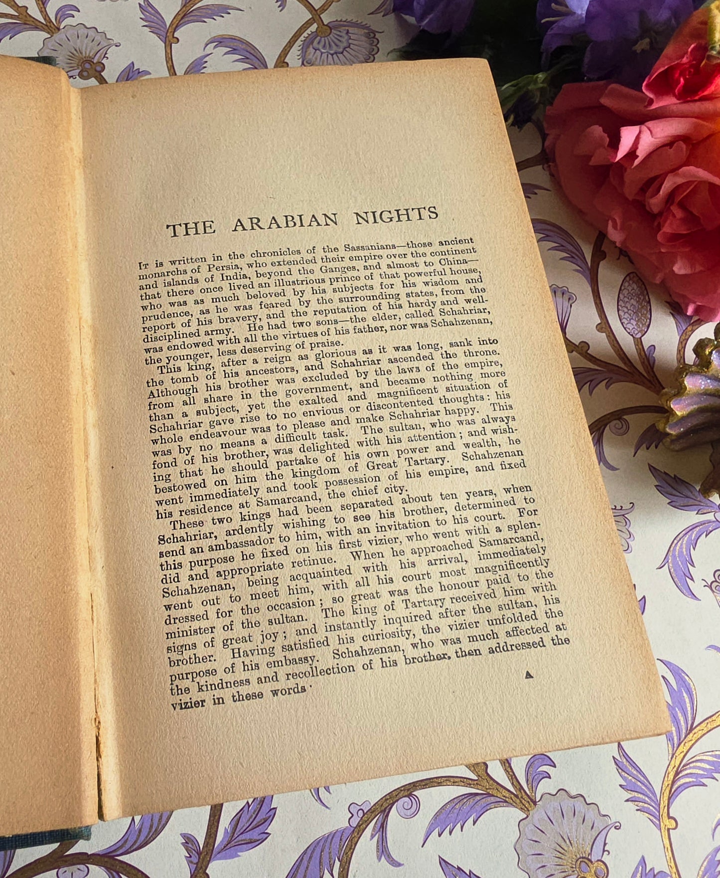 1909 The Arabian Nights' Entertainments : Antique Book