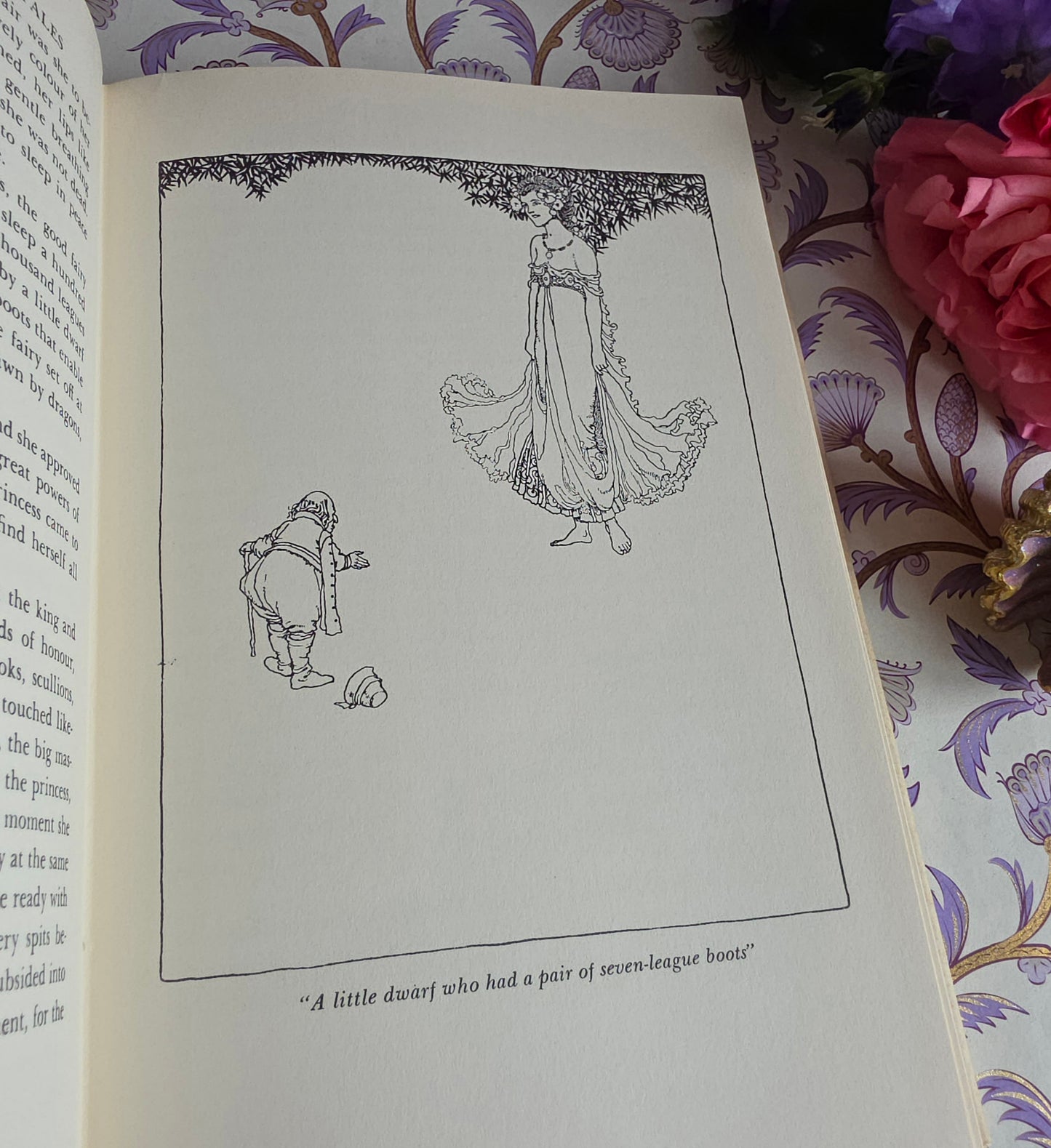 1962 Perrault's Complete Fairy Tales - Vintage Hardback Book