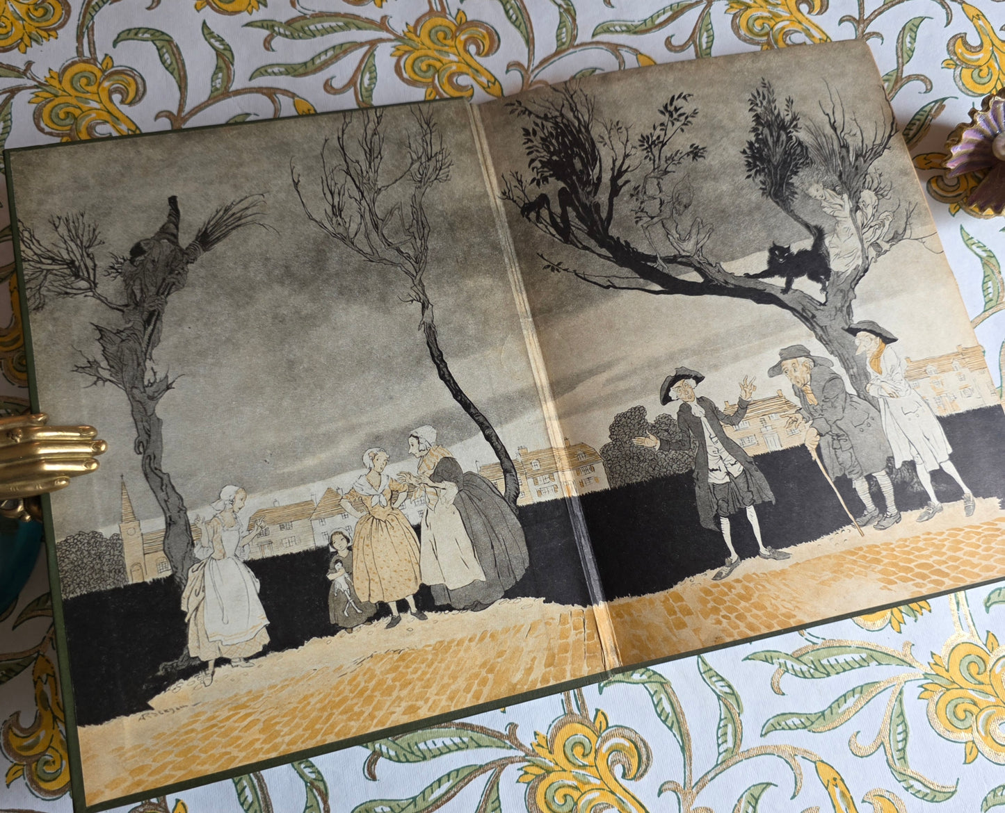 1928 The Legend of Sleepy Hollow by Washington Irving - Illustrated by Arthur Rackham