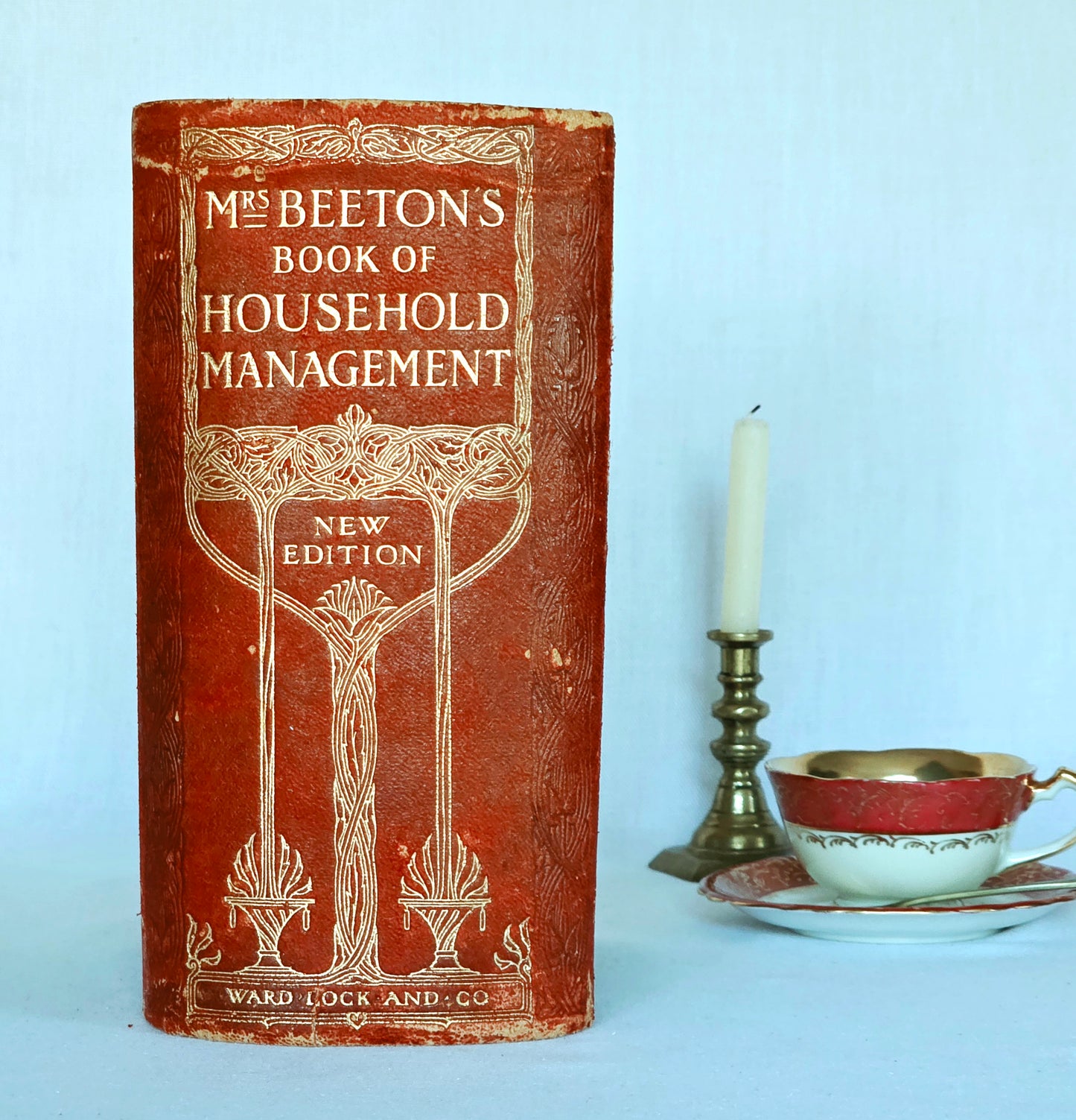 1906 Mrs Beeton's Book of Household Management - Large Illustrated Antique Book