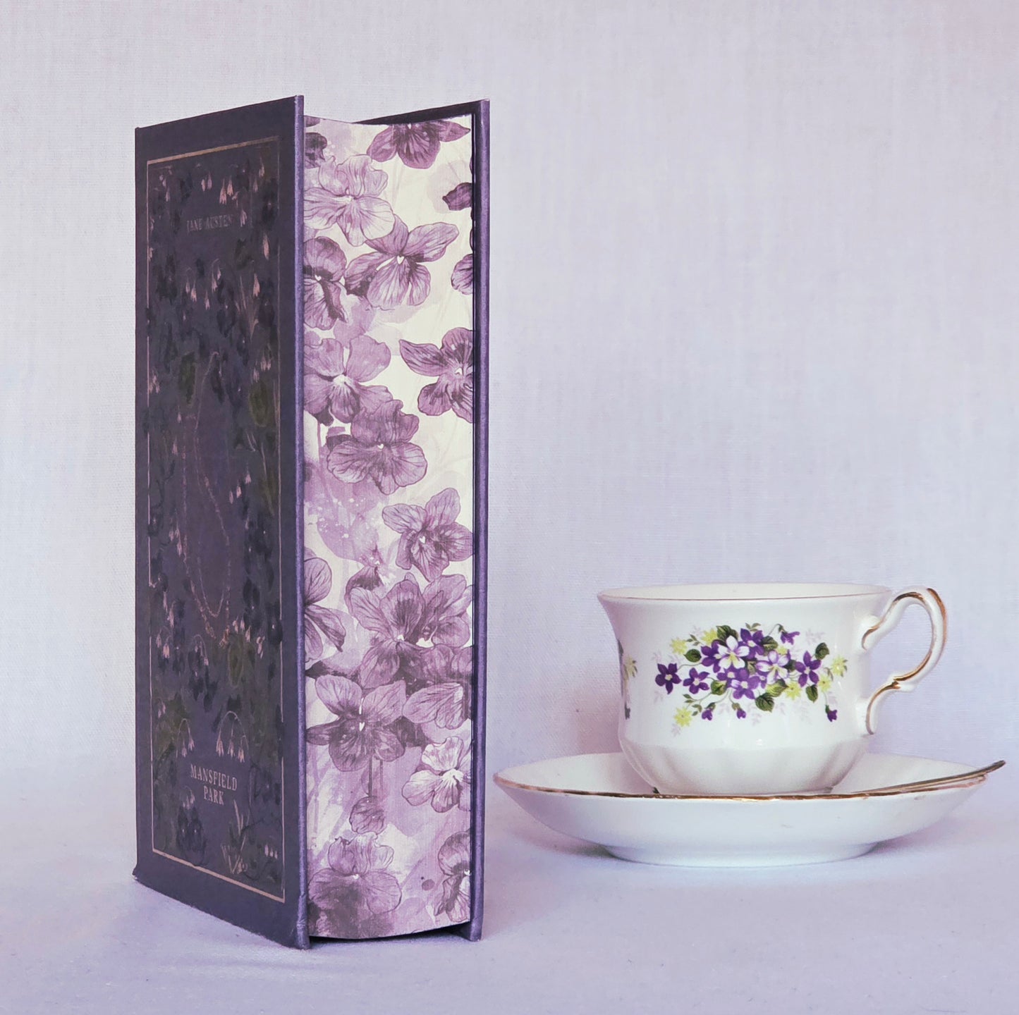 2026 Mansfield Park - Special Limited Edition - Illumicrate - Decorative Page Edges
