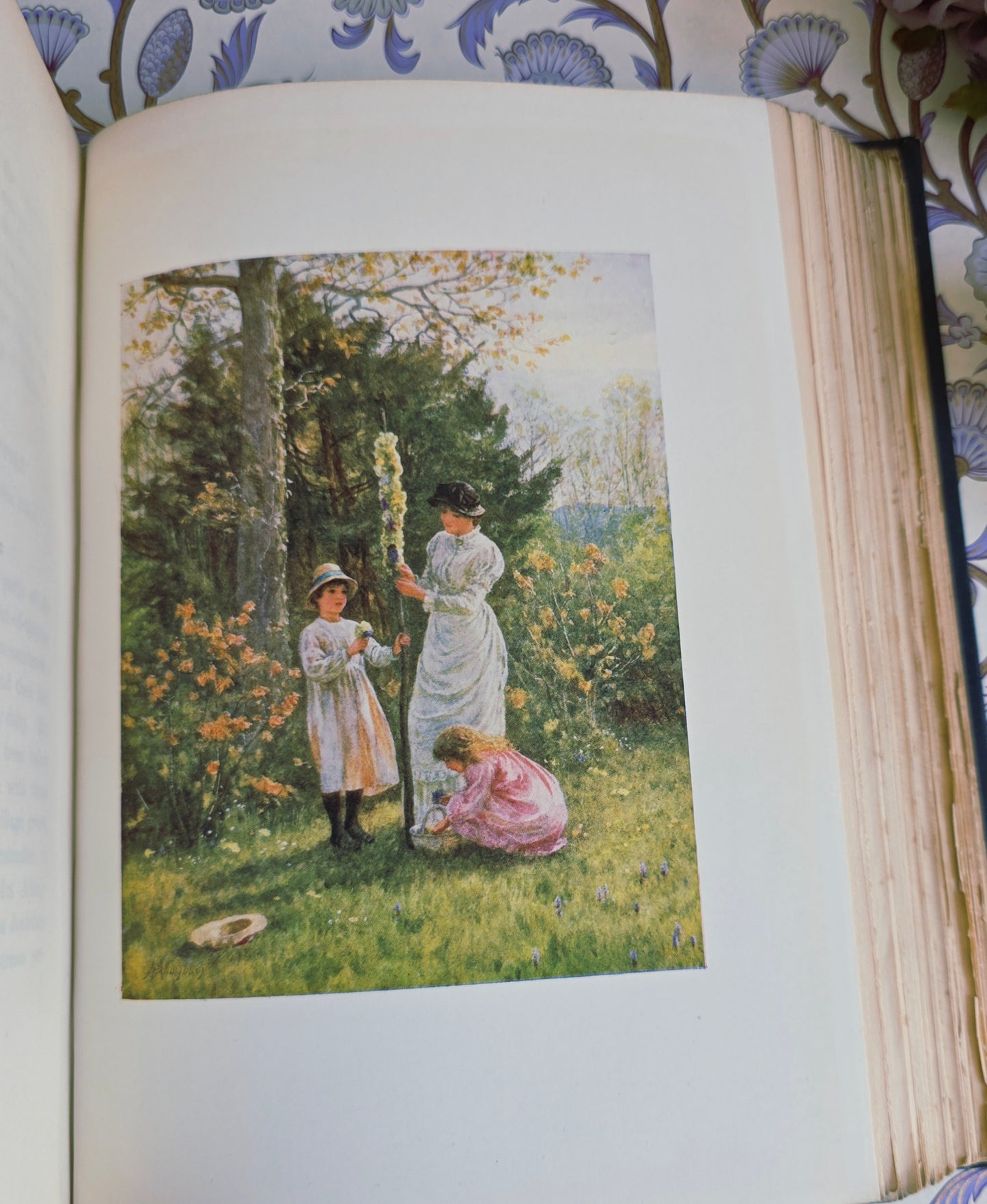 1903 Happy England by Allingham and Huish - Illustrated Antique Book