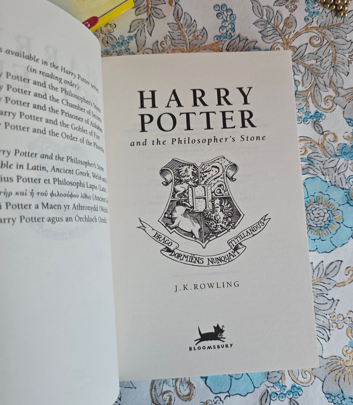 2004 Collector's Harry Potter Five Book Set / Vintage Paperbacks in Slipcase Box