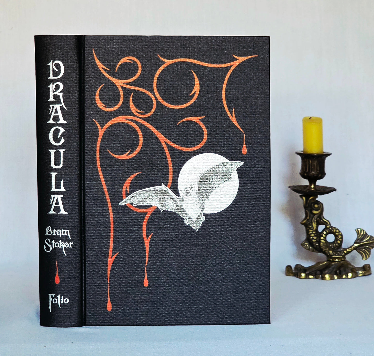 2009 Dracula by Bram Stoker - Collectible Hardback Book in Slipcase - Illustrated
