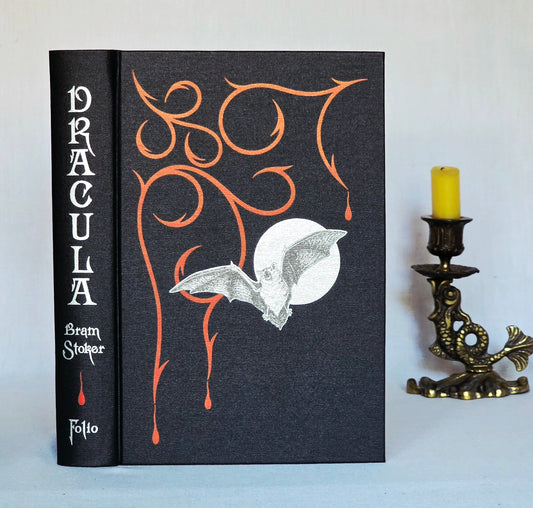2009 Dracula by Bram Stoker - Collectible Hardback Book in Slipcase - Illustrated