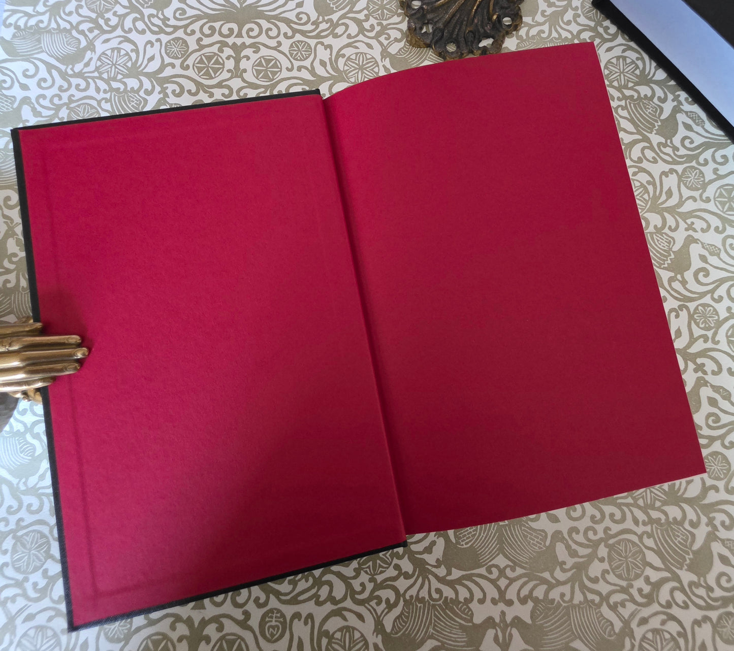 2009 Dracula by Bram Stoker - Collectible Hardback Book in Slipcase - Illustrated