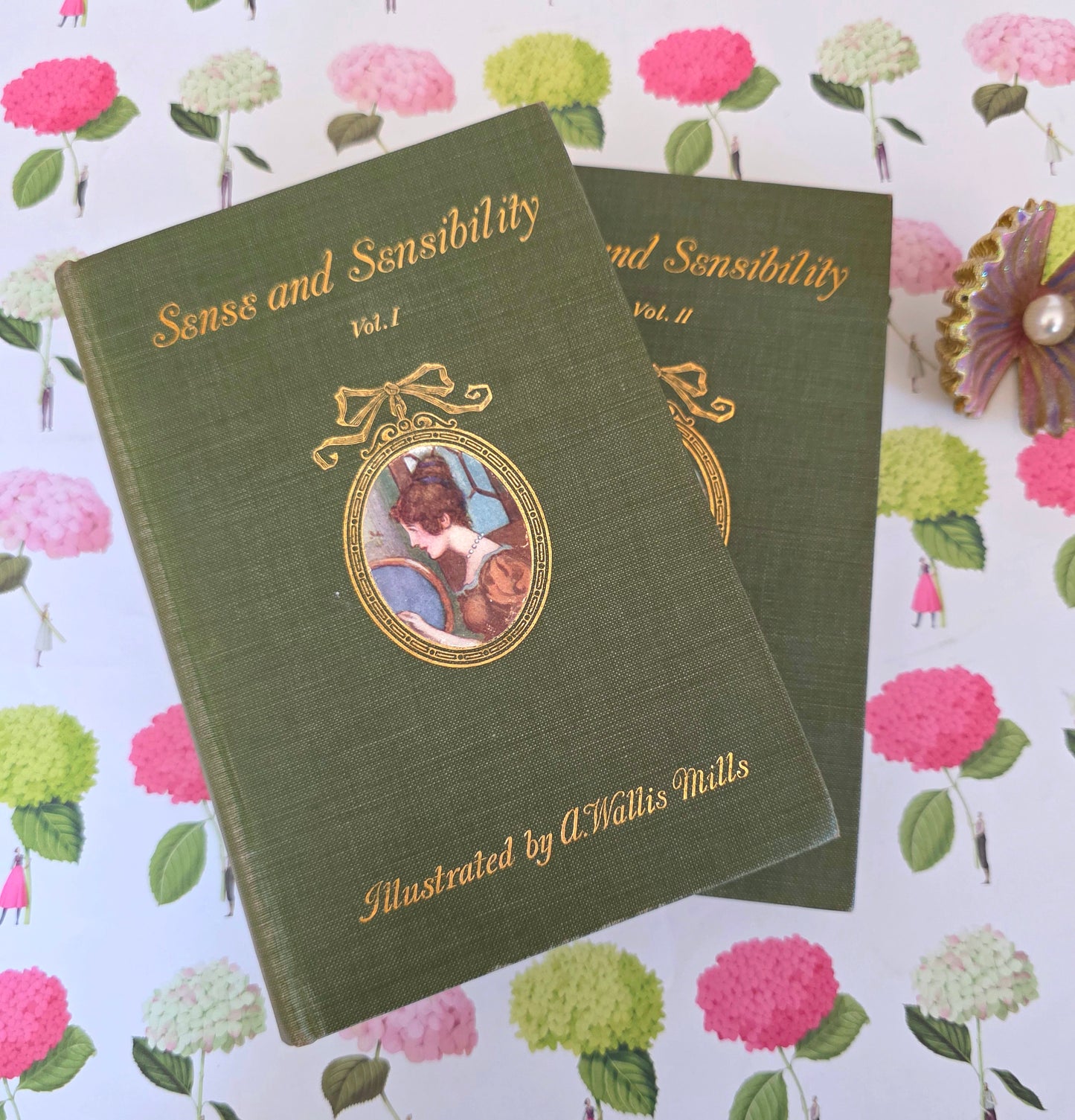 1908 Sense and Sensibility by Jane Austen: Illustrated Antique Book in Two Volumes