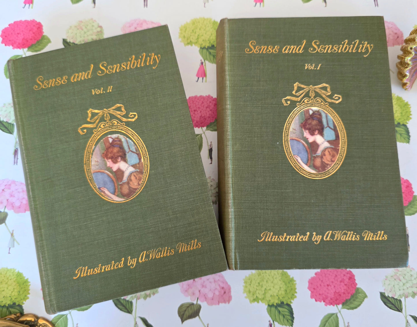 1908 Sense and Sensibility by Jane Austen: Illustrated Antique Book in Two Volumes