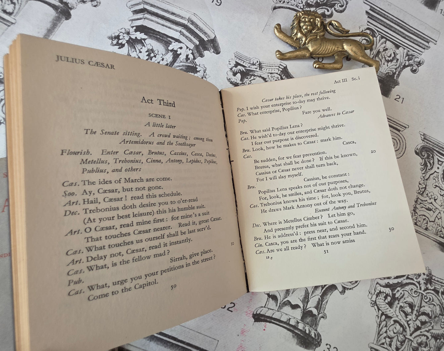 1935 Julius Caesar by William Shakespeare - Vintage Edition