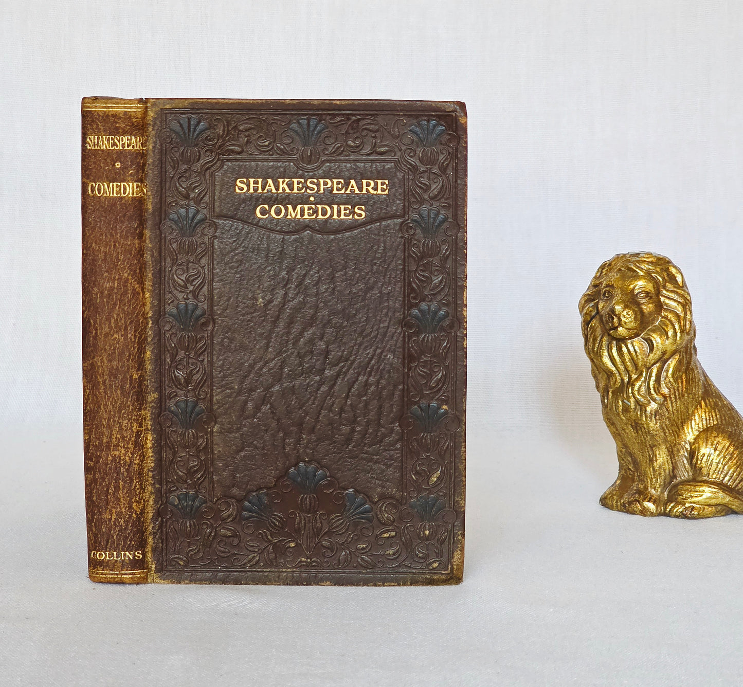c1928 Shakespearean Comedies - Vintage Leather Bound Pocket-Sized Book