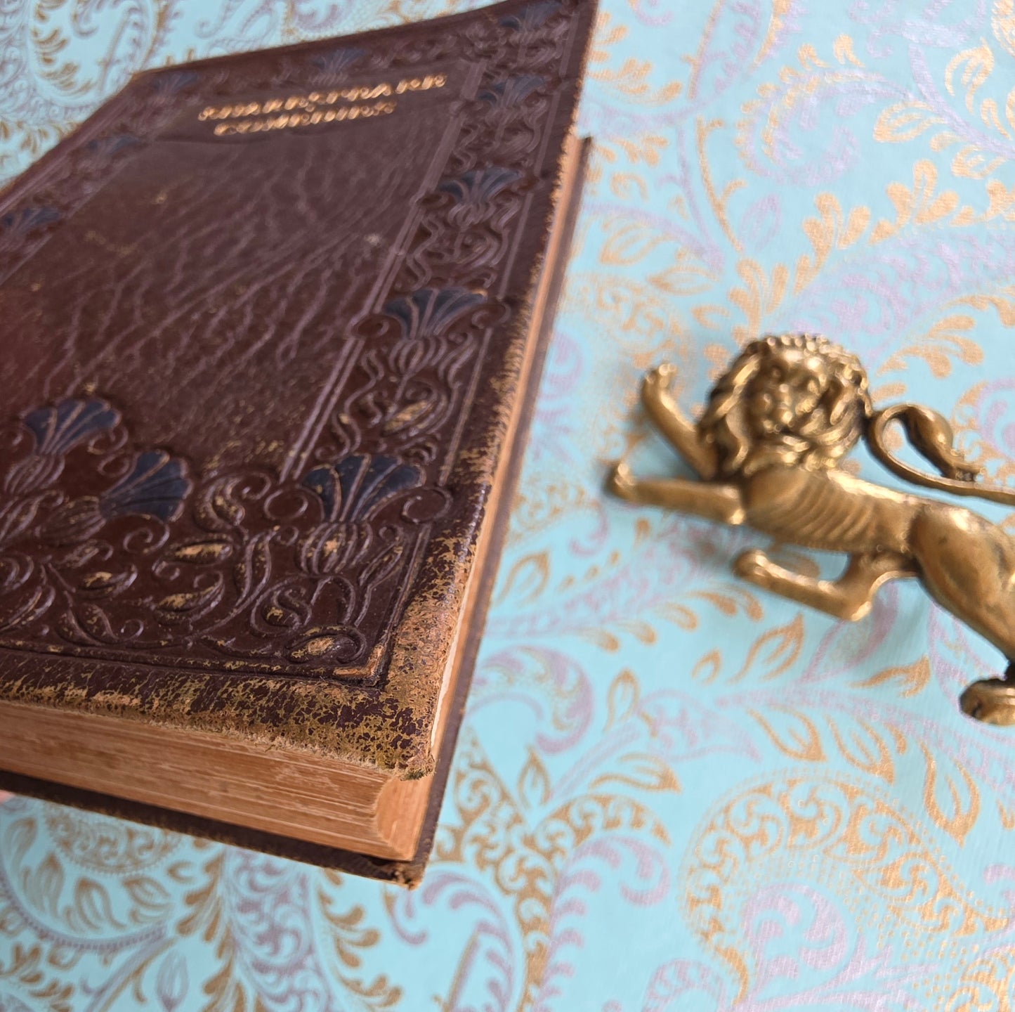 c1928 Shakespearean Comedies - Vintage Leather Bound Pocket-Sized Book