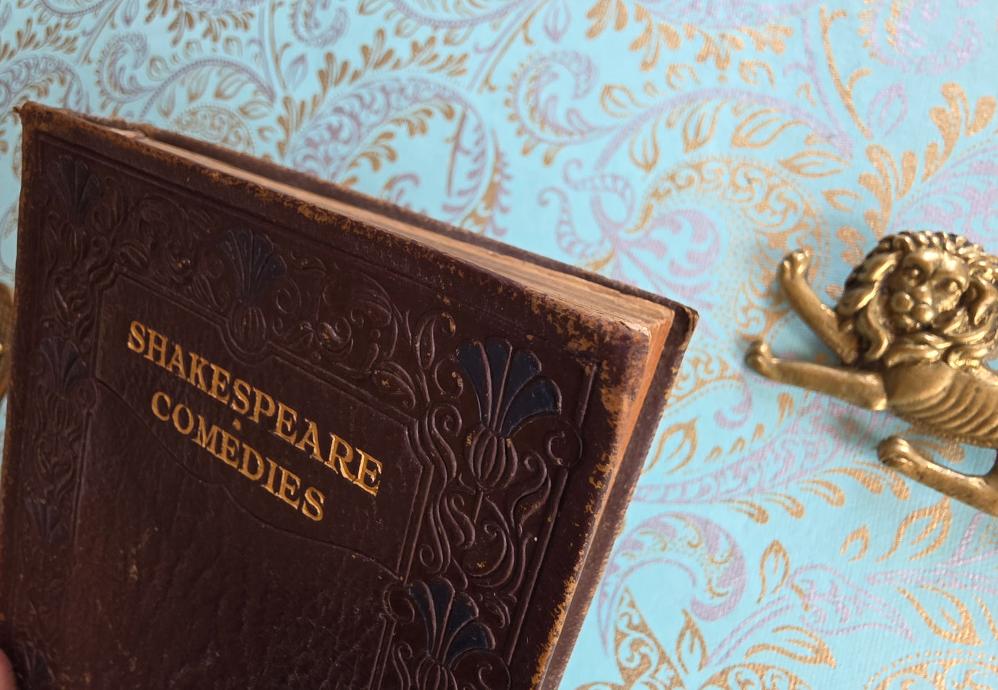 c1928 Shakespearean Comedies - Vintage Leather Bound Pocket-Sized Book