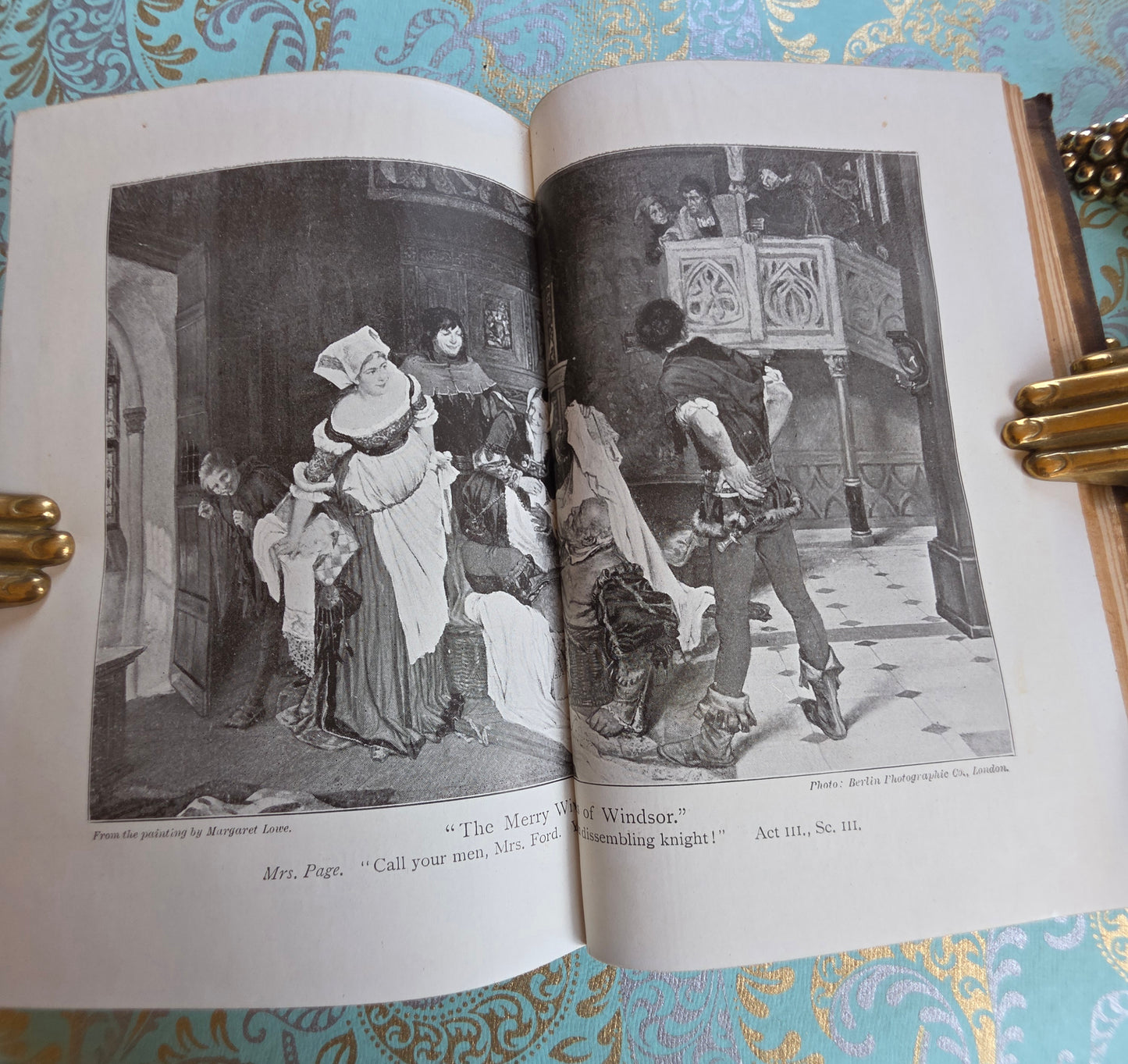 c1928 Shakespearean Comedies - Vintage Leather Bound Pocket-Sized Book