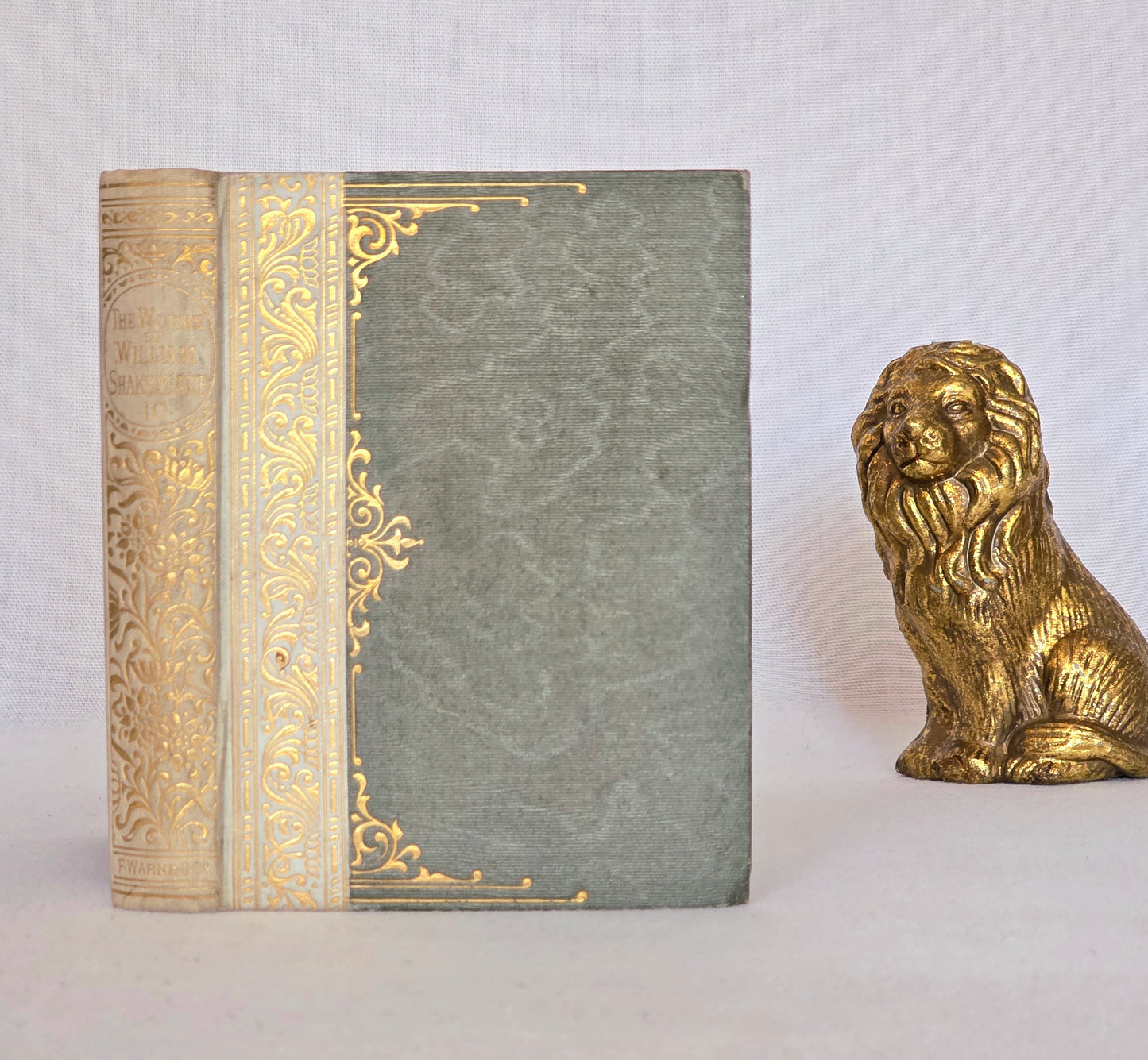 1898 Julius Caesar, Coriolanus, Antony & Cleopatra by William Shakespeare - Antique Pocket Book