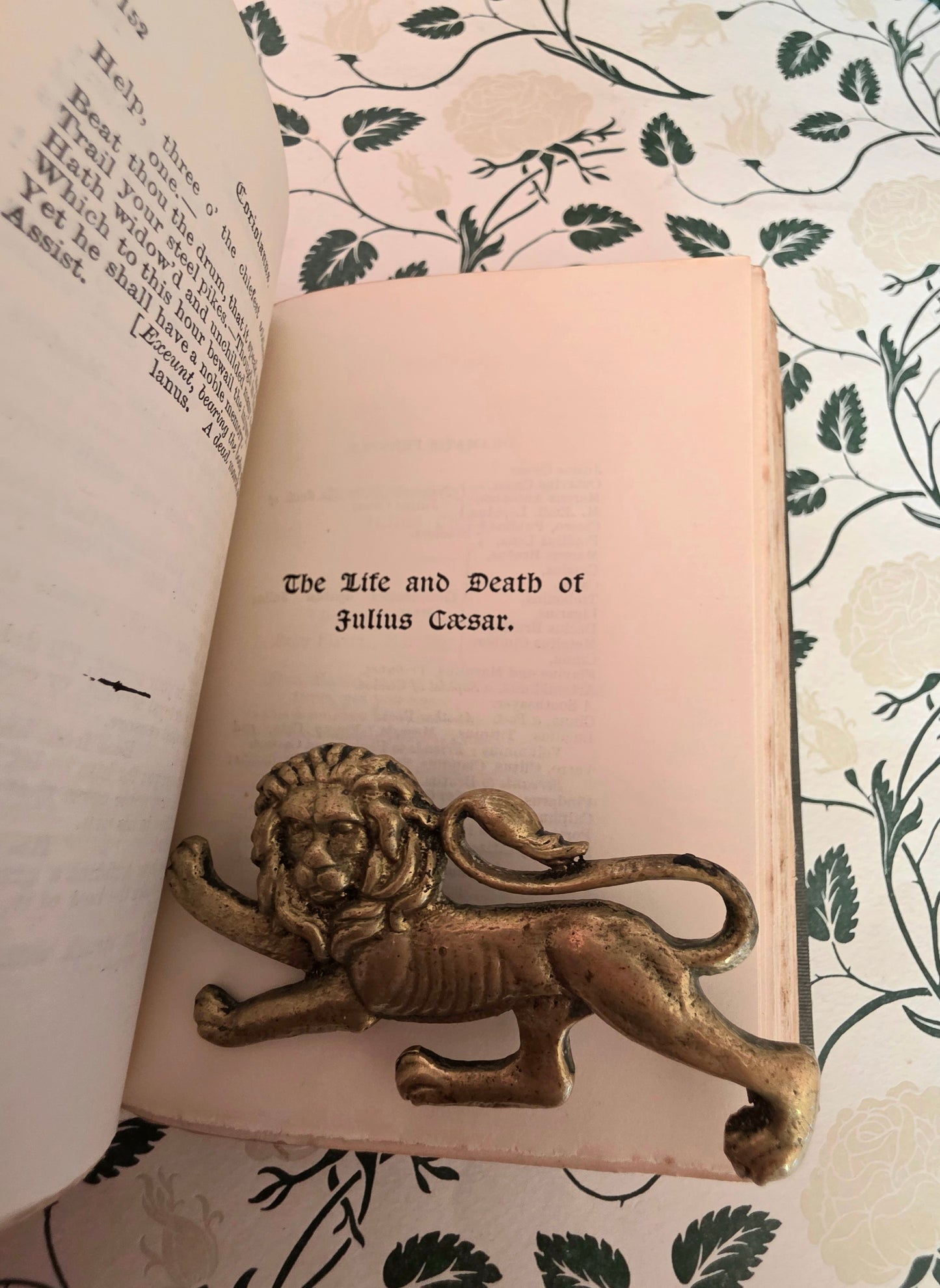 1898 Julius Caesar, Coriolanus, Antony & Cleopatra by William Shakespeare - Antique Pocket Book