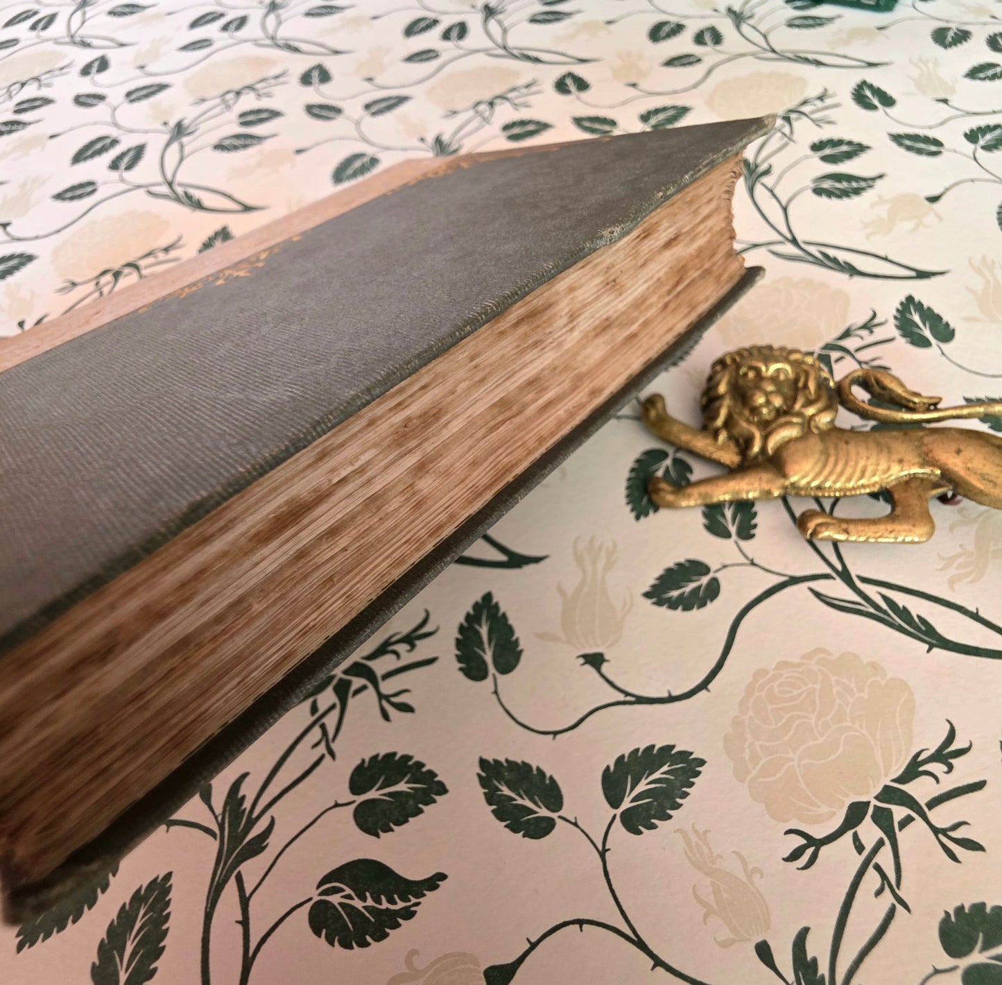 1898 Julius Caesar, Coriolanus, Antony & Cleopatra by William Shakespeare - Antique Pocket Book