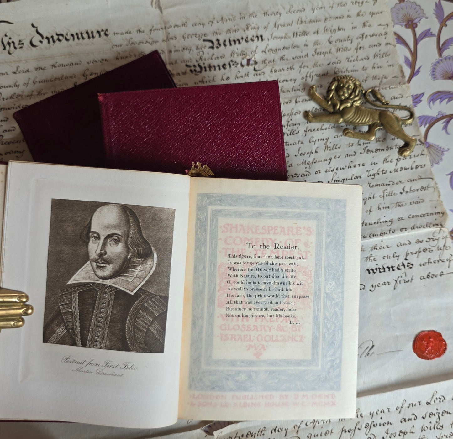 1910 Shakespeare - New Temple Collection - Complete Antique Set in Bespoke Tabletop Wooden Shelf