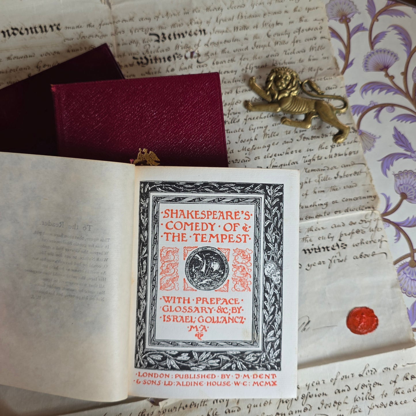 1910 Shakespeare - New Temple Collection - Complete Antique Set in Bespoke Tabletop Wooden Shelf