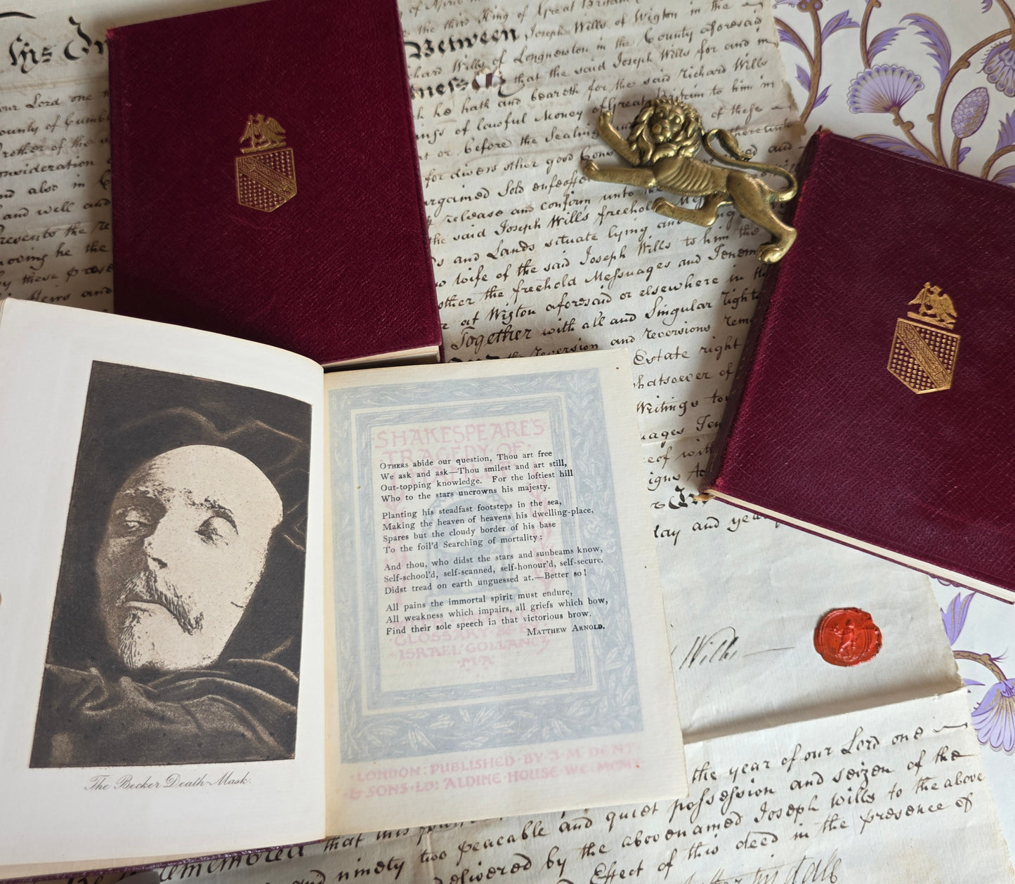 1910 Shakespeare - New Temple Collection - Complete Antique Set in Bespoke Tabletop Wooden Shelf
