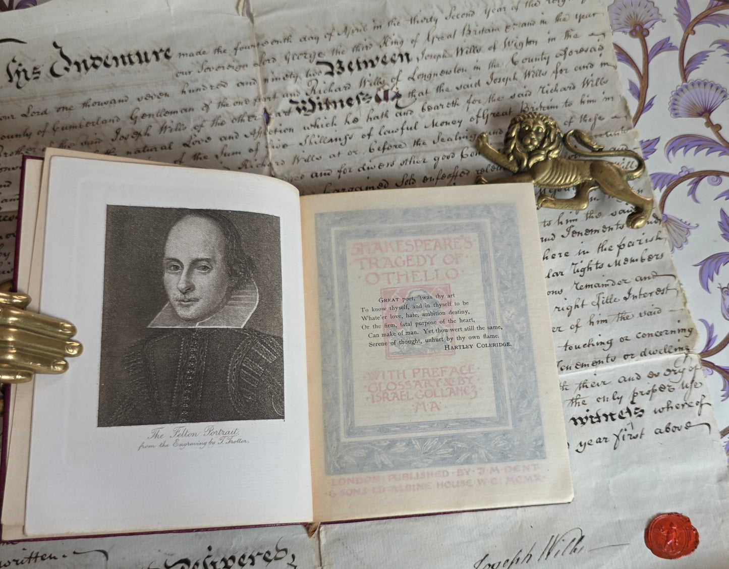 1910 Shakespeare - New Temple Collection - Complete Antique Set in Bespoke Tabletop Wooden Shelf