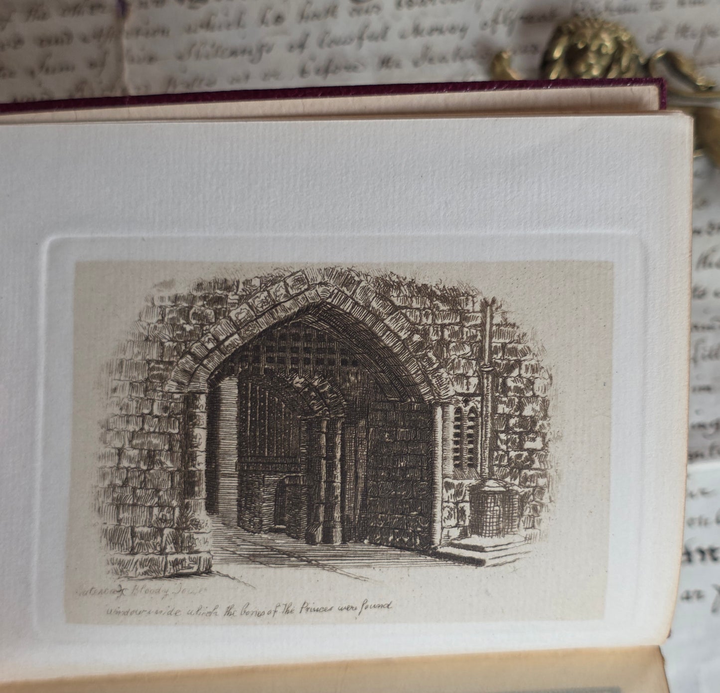 1910 Shakespeare - New Temple Collection - Complete Antique Set in Bespoke Tabletop Wooden Shelf