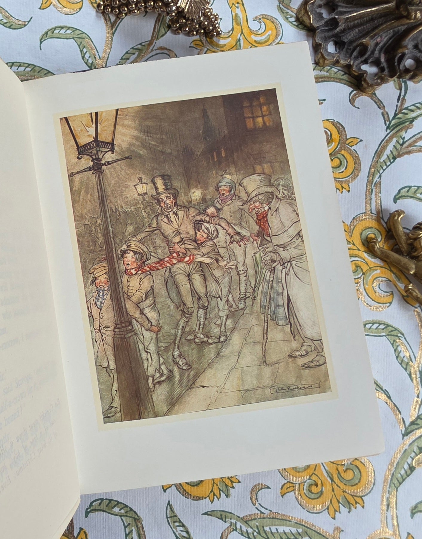 1915 A Christmas Carol by Charles Dickens - Illustrated Antique Christmas Book
