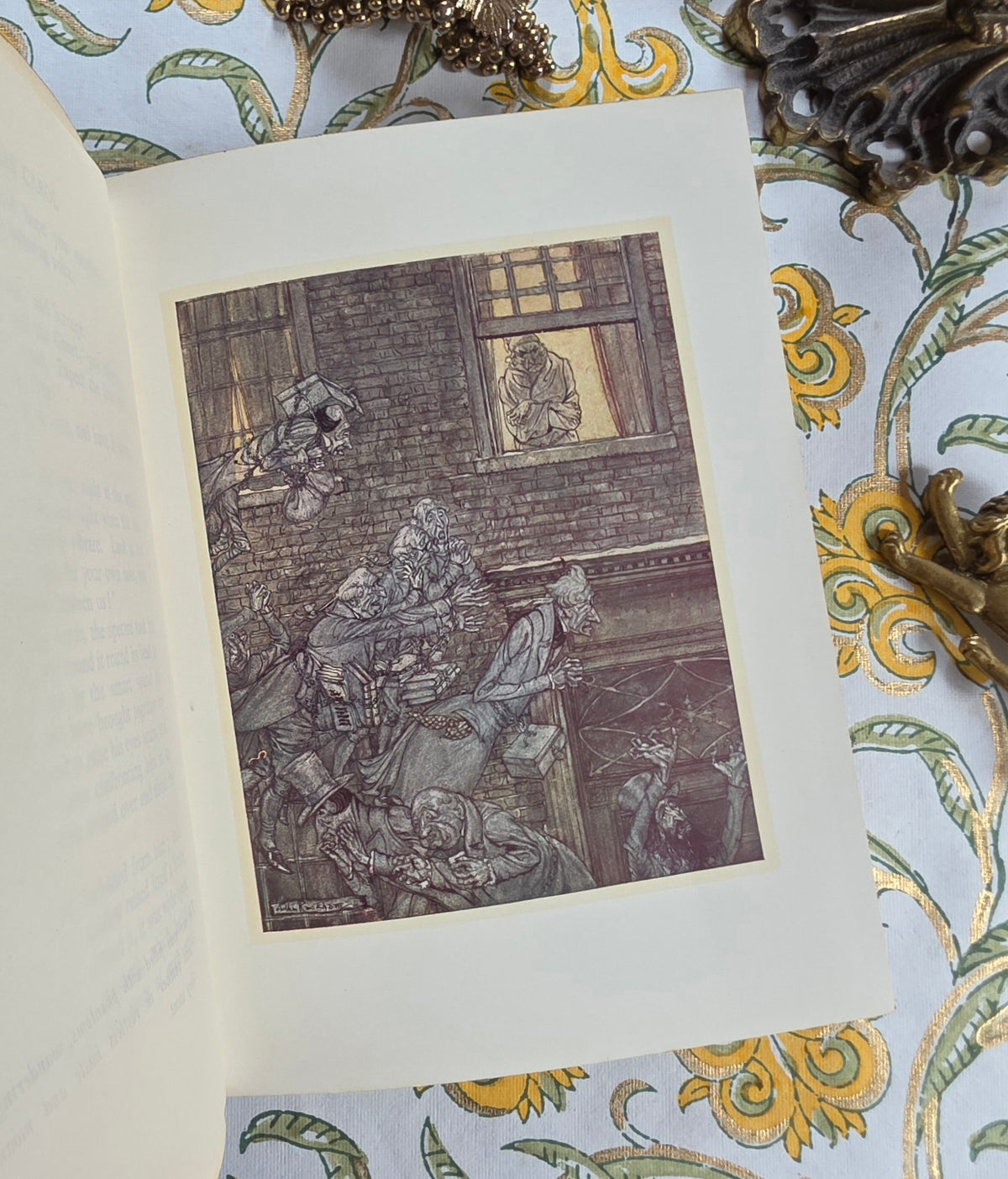 1915 A Christmas Carol by Charles Dickens - Illustrated Antique Christmas Book