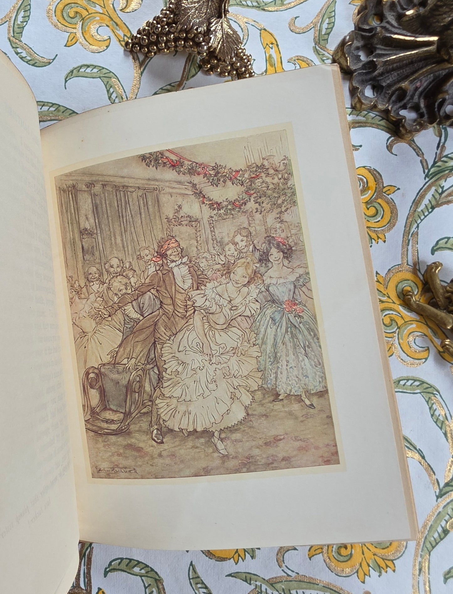1915 A Christmas Carol by Charles Dickens - Illustrated Antique Christmas Book