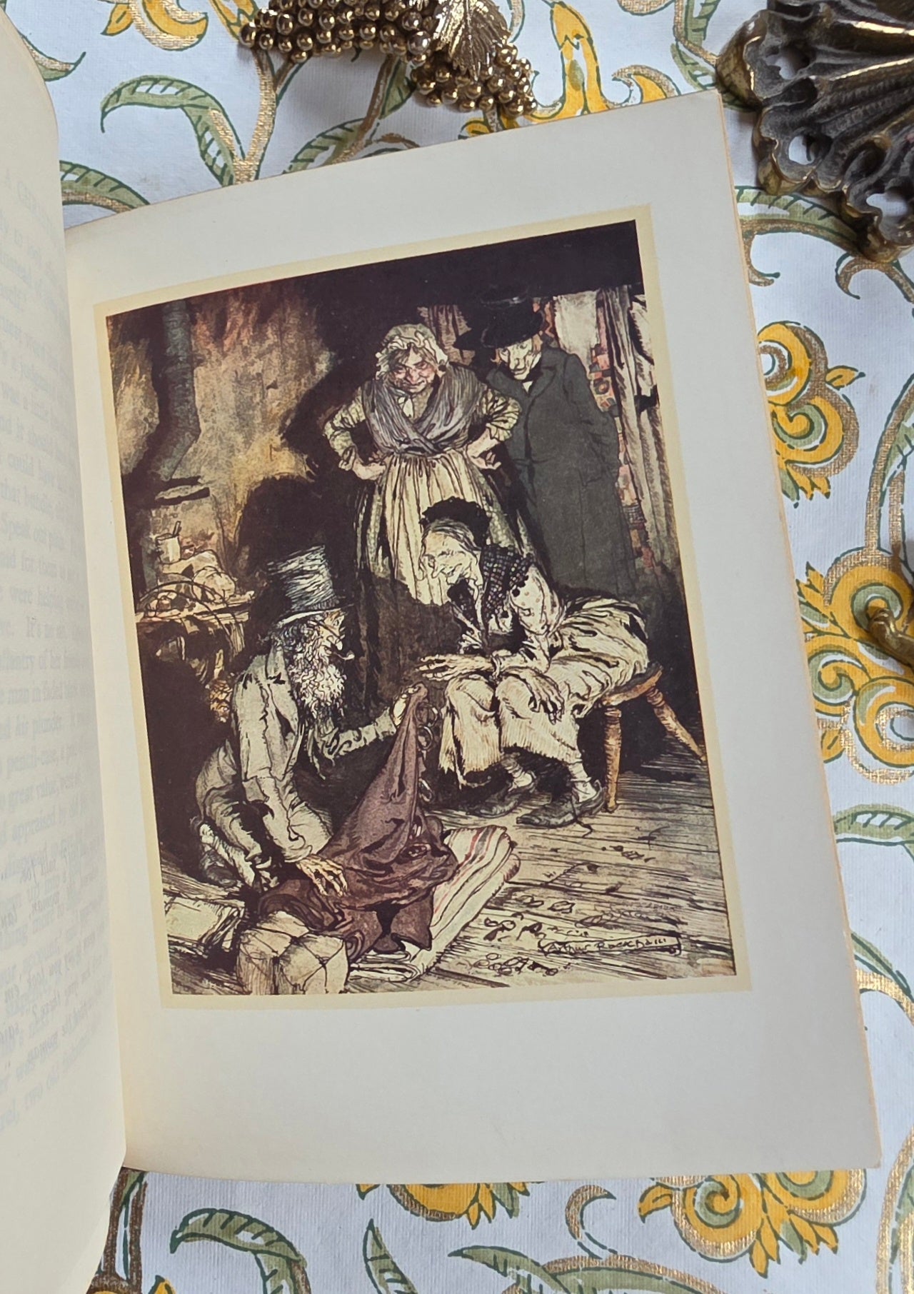 1915 A Christmas Carol by Charles Dickens - Illustrated Antique Christmas Book