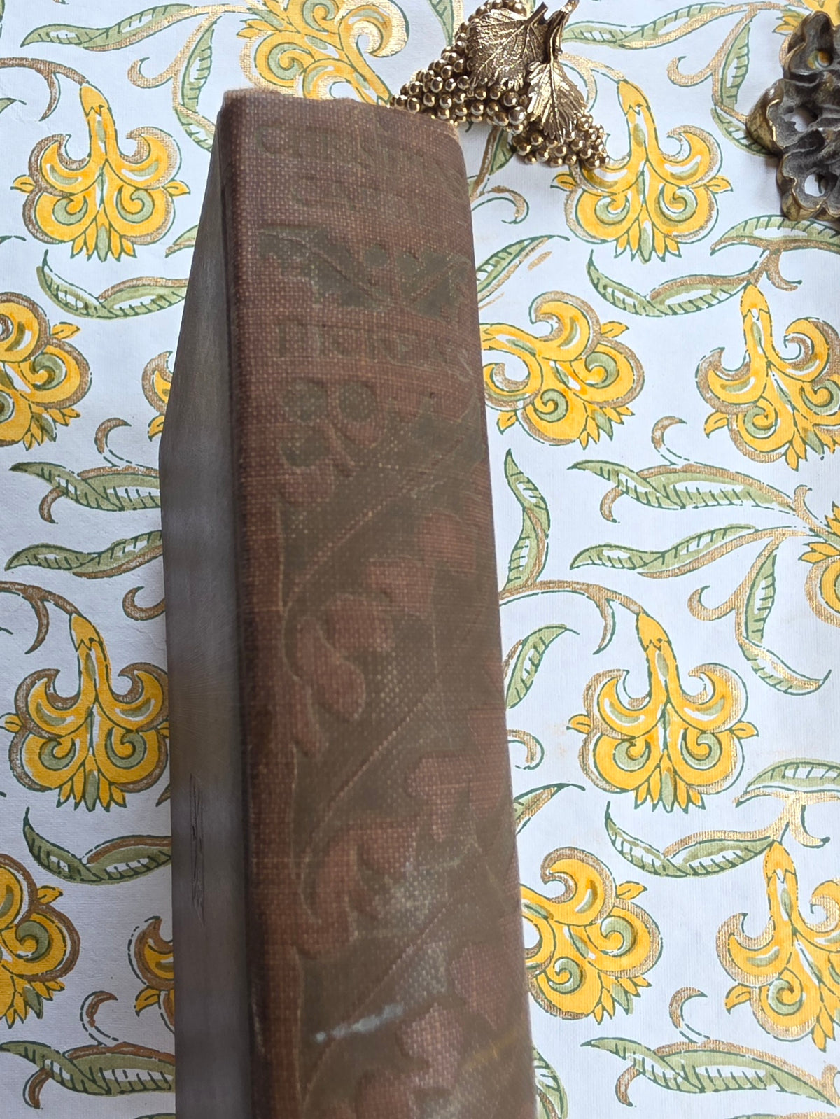 1915 A Christmas Carol by Charles Dickens - Illustrated Antique Christmas Book