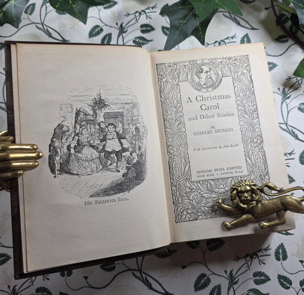 1930s A Christmas Carol - Plus Other Christmas Stories - Illustrated Vintage Edition
