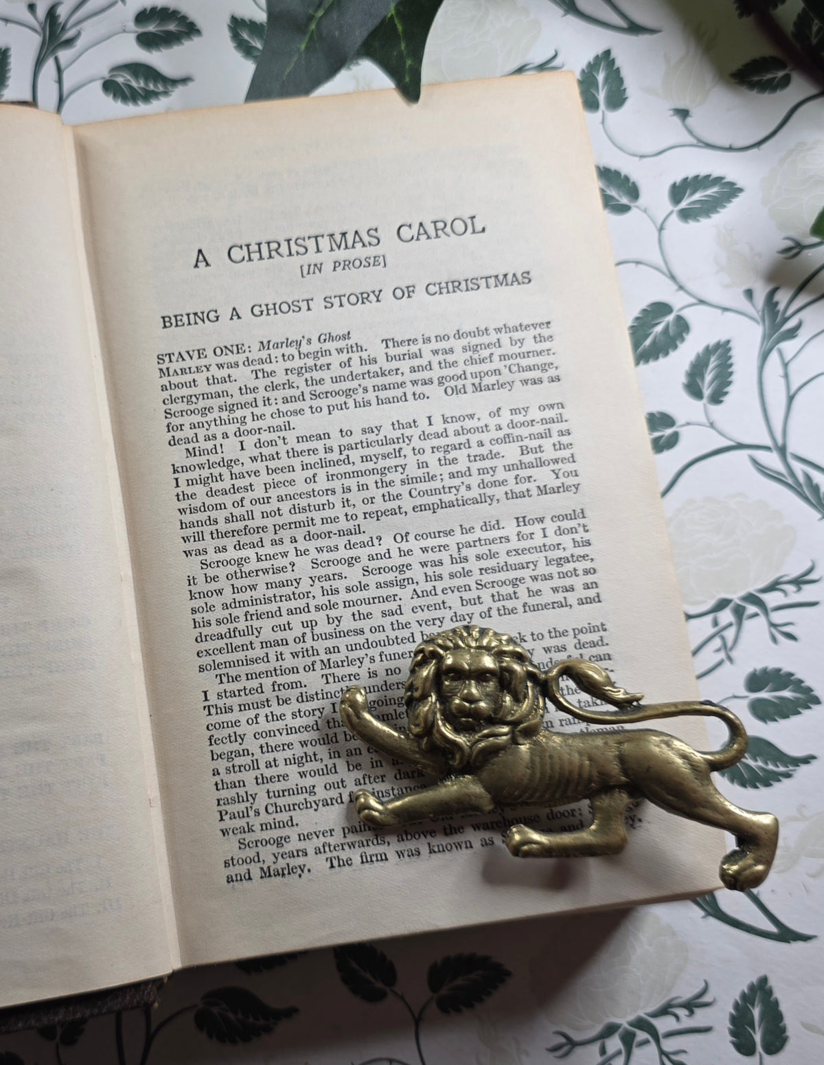 1930s A Christmas Carol - Plus Other Christmas Stories - Illustrated Vintage Edition