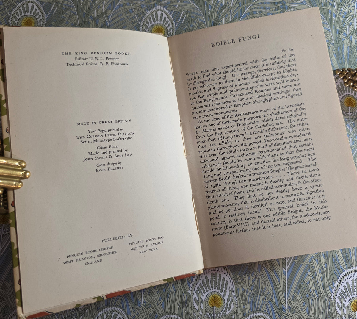 1943 Edible Fungi by John Ramsbottom / King Penguin, London / First Edition / 16 Superb Full-Page Colour Plates / King Penguin Number 13