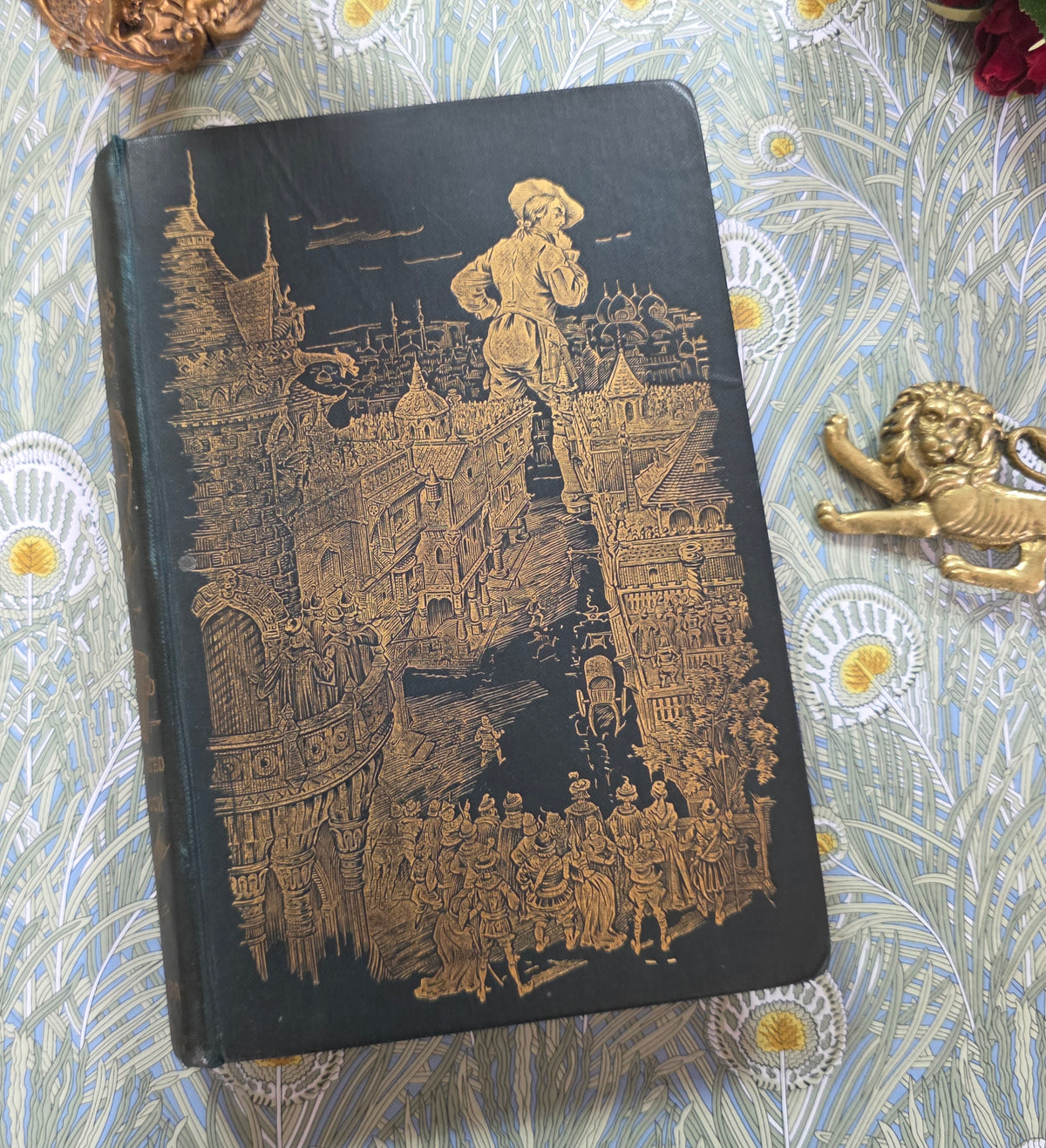 Gulliver's Travels by Jonathan Swift (1894) - Illustrated Antique Book